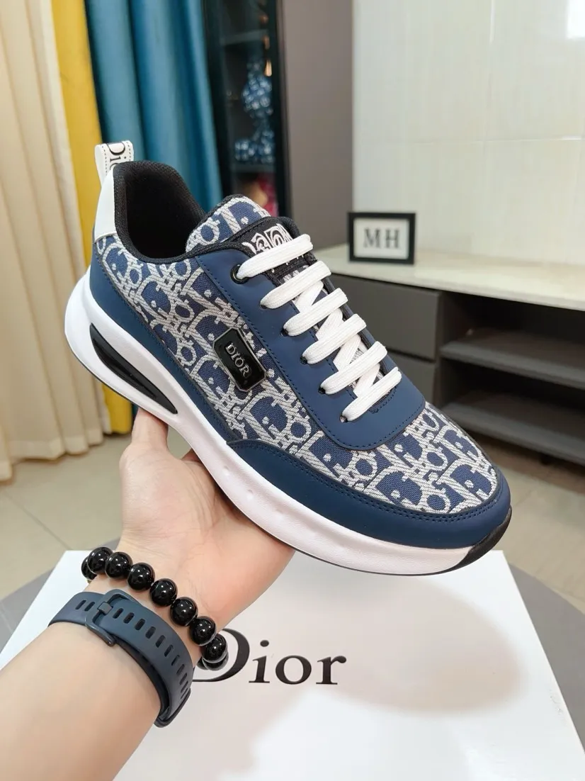 Men's men's shoes 💰440🌹🌹【Dior】Best-selling official website world premiere🔝High-end men's shoes brand official website latest series: The upper is made of imported cowhide with specially designed fabrics➕Mesh breathable lining. Make walking more convenient and comfortable! Compared with the official quality, Midea’s 1:1 replica. Create a fashionable personality to set off your uniqueness! A must-have for trendy men! Classic style. Men's sizes: 38-44.